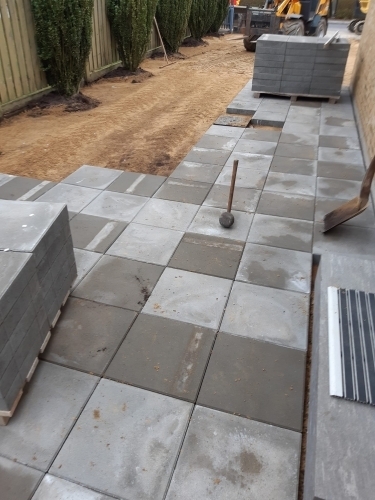 Fliselægning og belægningsarbejde ved privat bolig